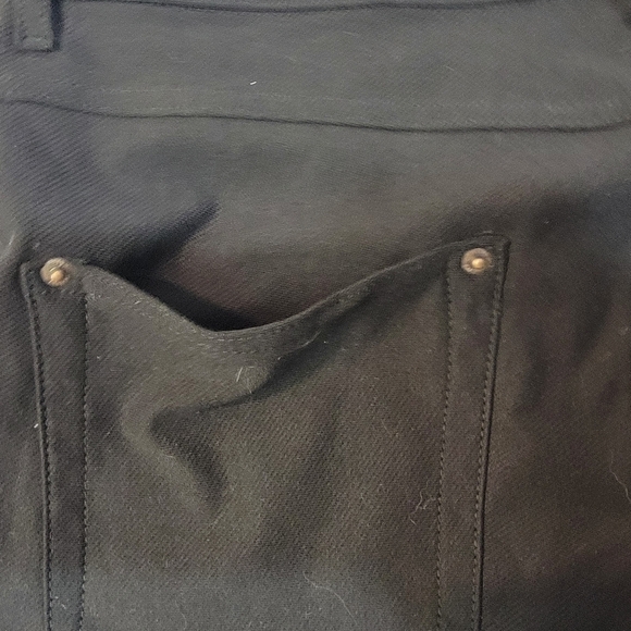 HUE Essential Denim Legging in Black size Large Pull On Soft Stretchy Fabric - Picture 8 of 11